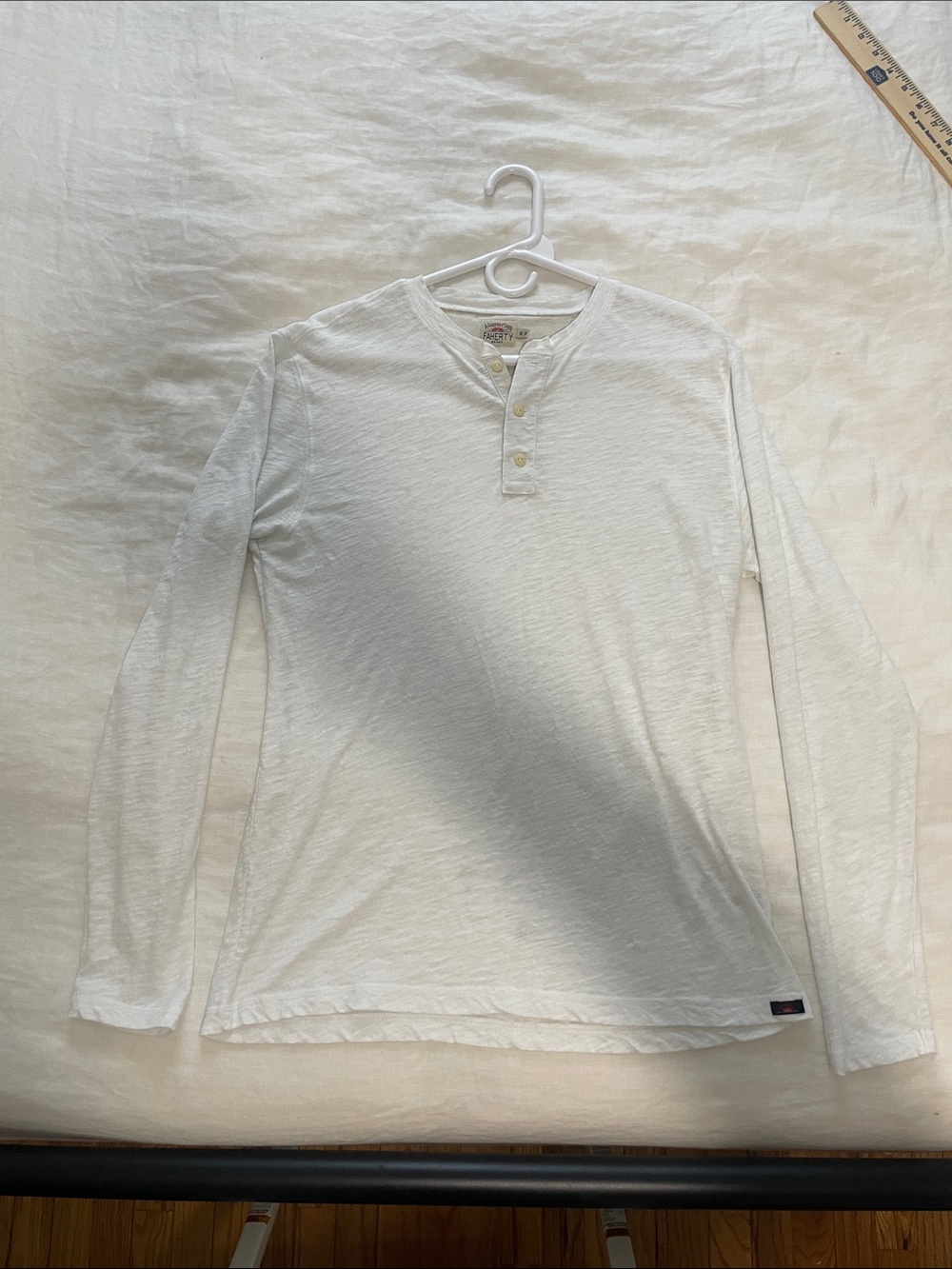 Faherty White Long-Sleeve Henley